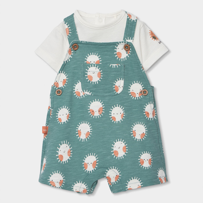 Conjunto de Jardineiras e T-shirt Sol