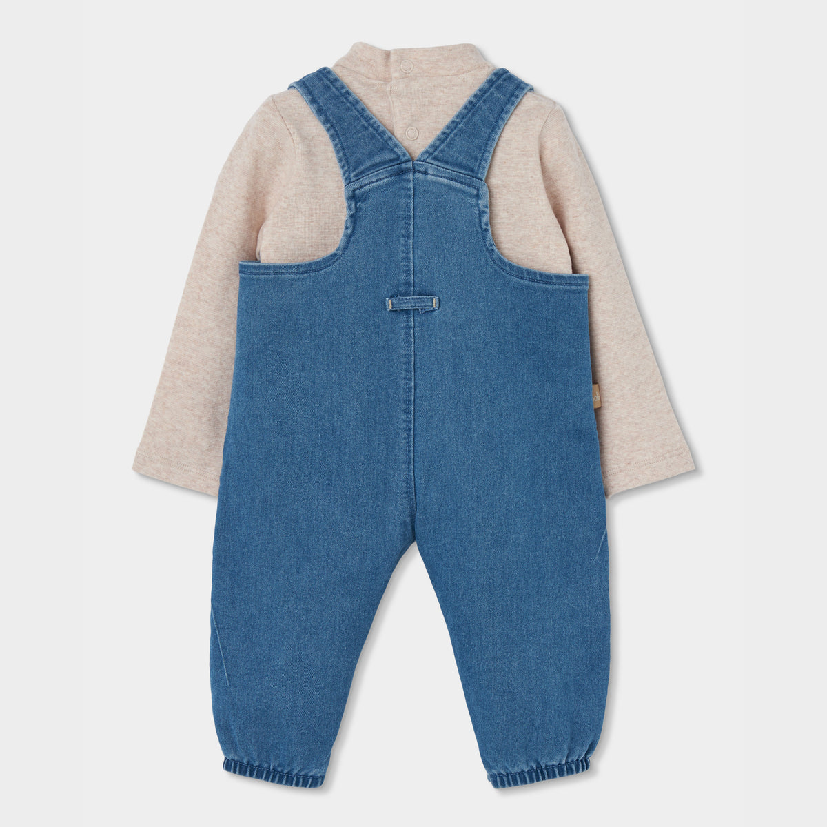 Conjunto Jardineiras de Ganga Urso e Body Bege