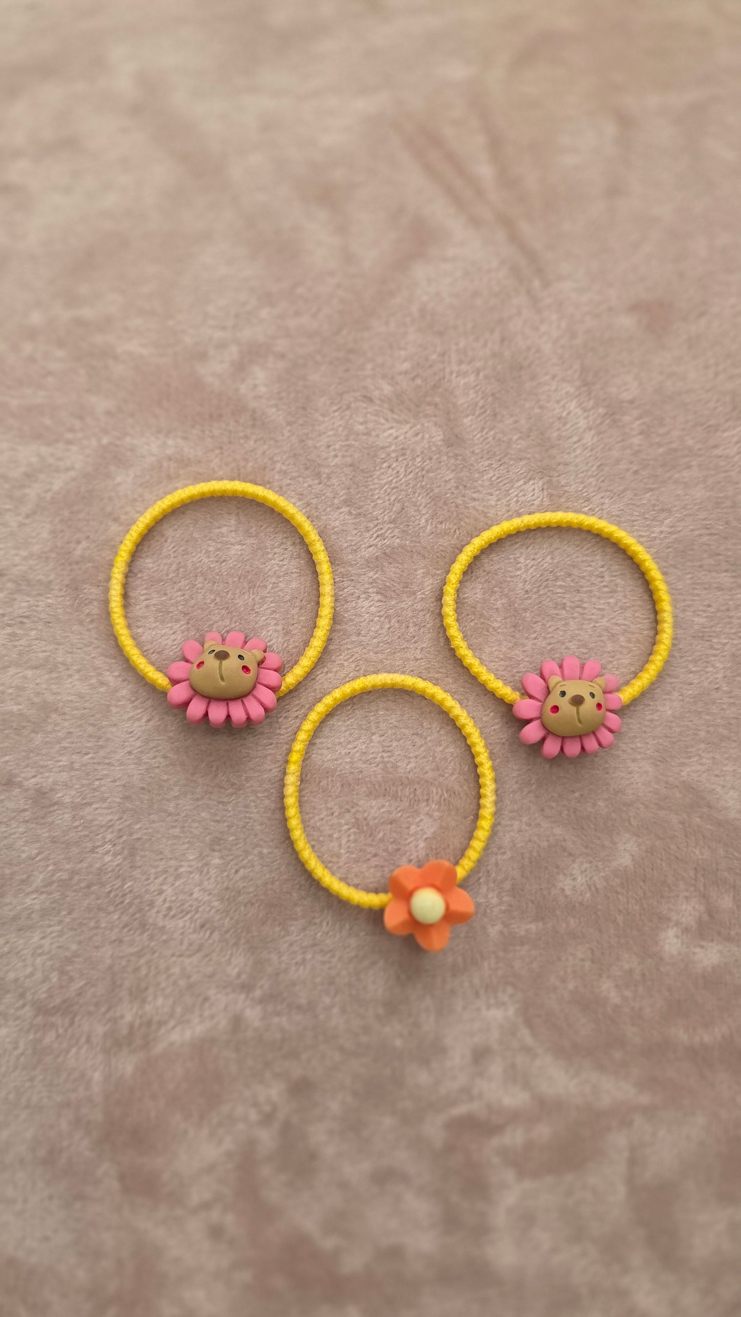 Conjunto de Elásticos de Cabelo Leão e Flor - Amarelo