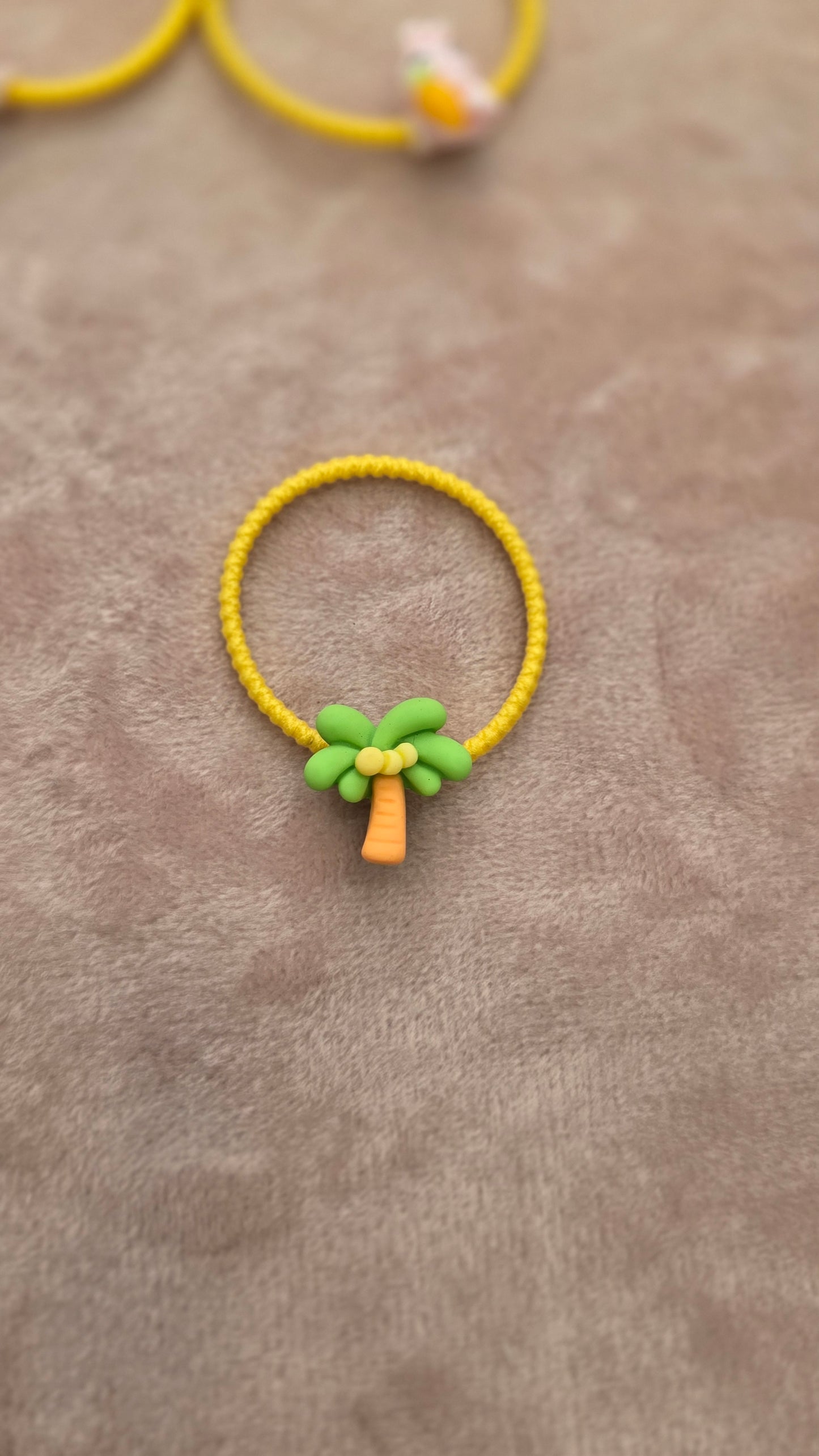 Conjunto de Elásticos de Cabelo Coelhinho e Palmeira - Amarelo
