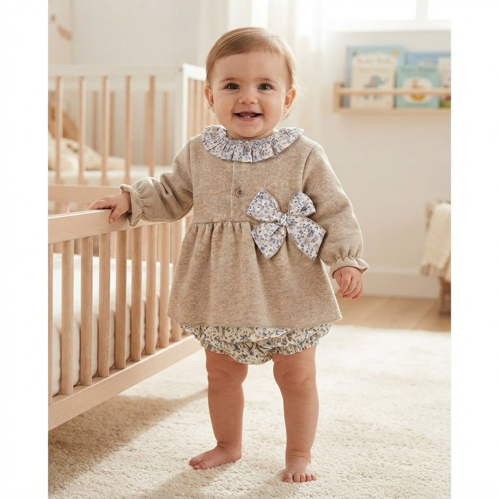 Conjunto Camisola e Tapa Fraldas Flores Azuis